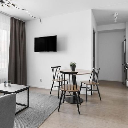 Forenom Hotel Flemingsberg - 10Min From Aelvsjoe 후딩에 외부 사진