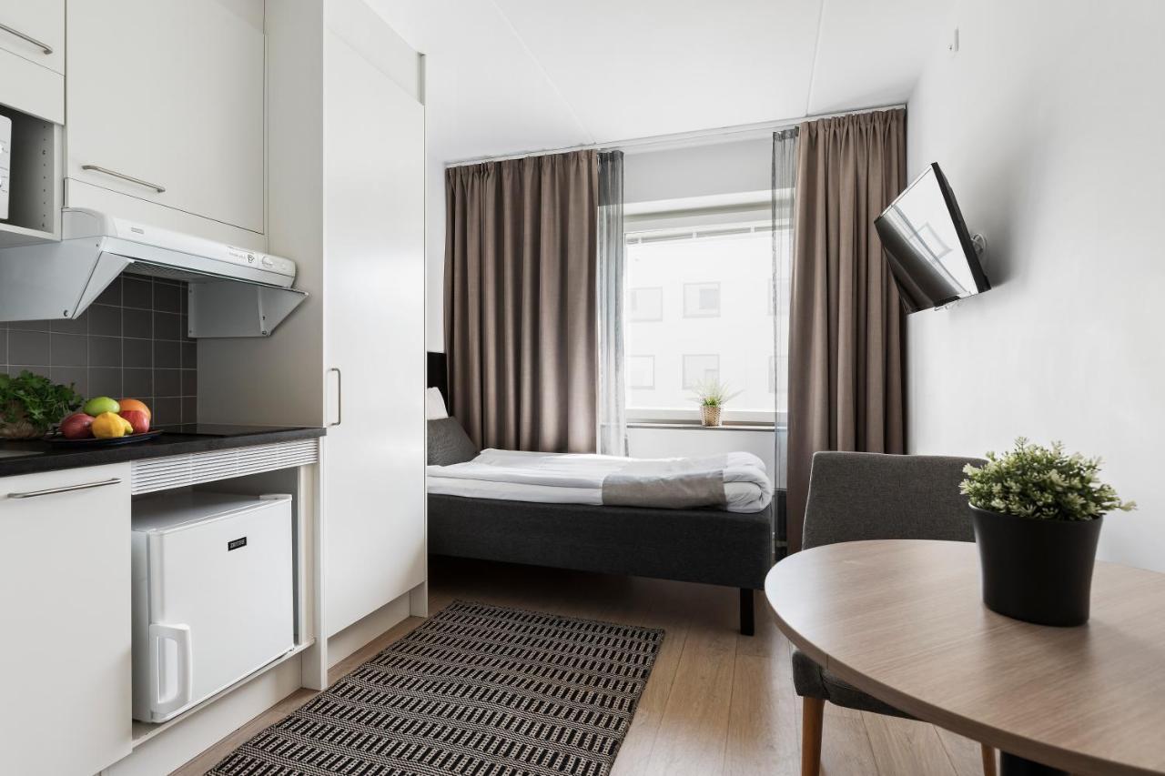 Forenom Hotel Flemingsberg - 10Min From Aelvsjoe 후딩에 외부 사진