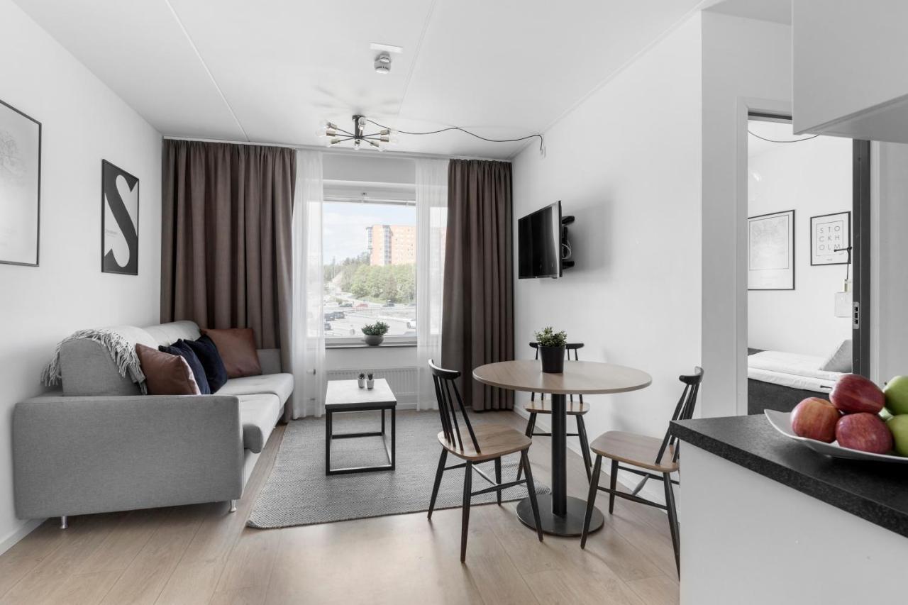 Forenom Hotel Flemingsberg - 10Min From Aelvsjoe 후딩에 외부 사진