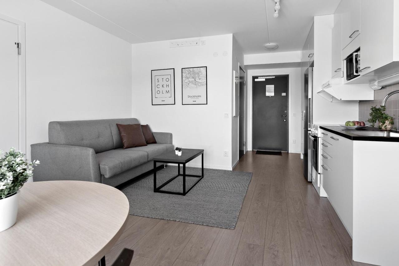 Forenom Hotel Flemingsberg - 10Min From Aelvsjoe 후딩에 외부 사진