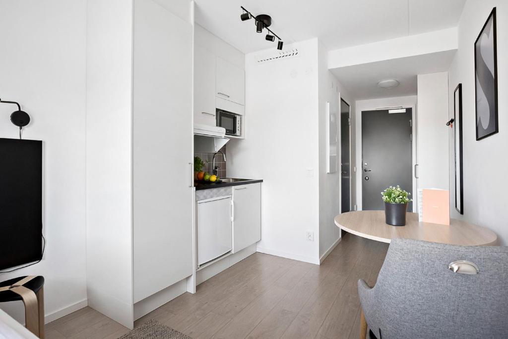 Forenom Hotel Flemingsberg - 10Min From Aelvsjoe 후딩에 외부 사진
