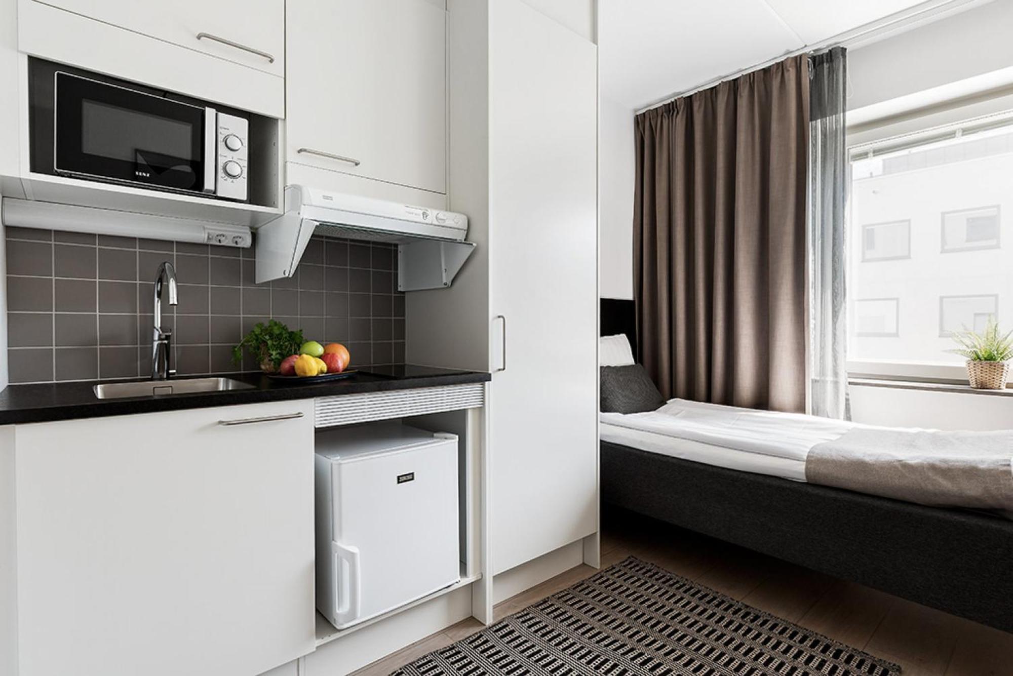 Forenom Hotel Flemingsberg - 10Min From Aelvsjoe 후딩에 외부 사진